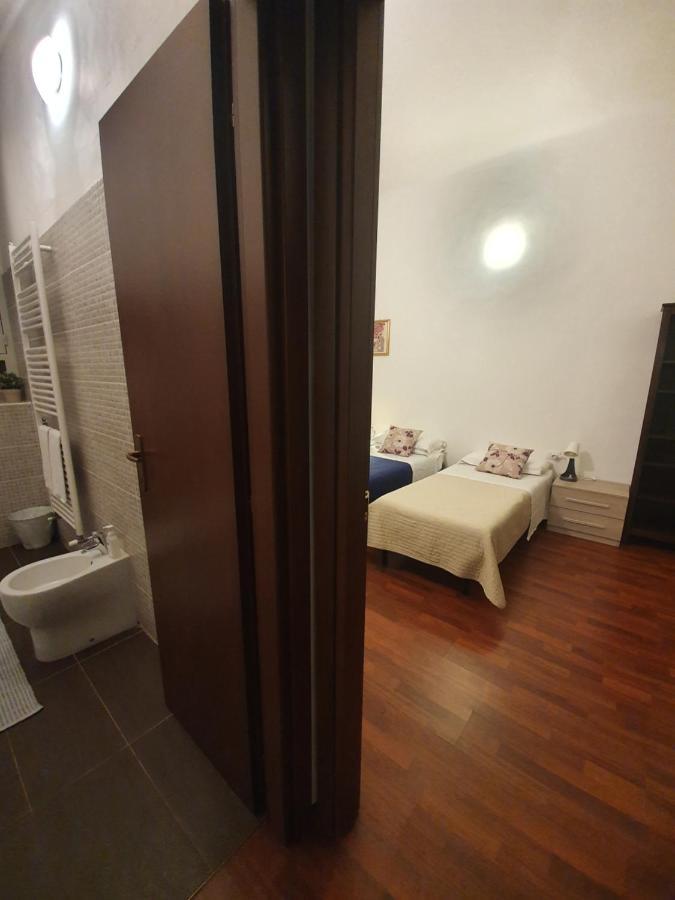 Arena Suite All Comforts - With Free Parking Garage Per Qualified Rate - Con Parcheggio Incluso Per Le Tariffe Qualificanti - Metro Verde Greenline Moscova Milán Exterior foto